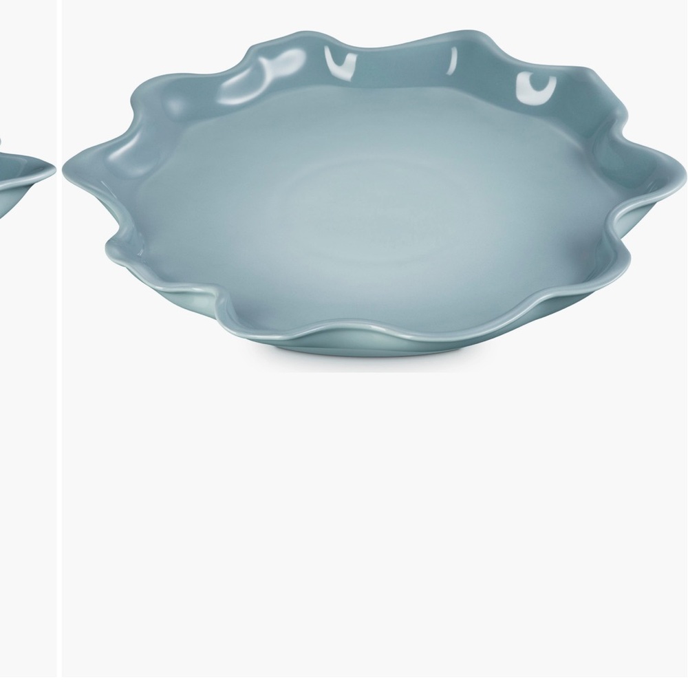 Le Creuset Iris Stoneware Ruffle Platter in Sea Salt